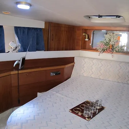 Yate En Tenerife Botel